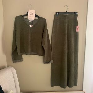NWT Vici Sincerely Jules Thermal Sweater Flare Pant Lounge Set Medium